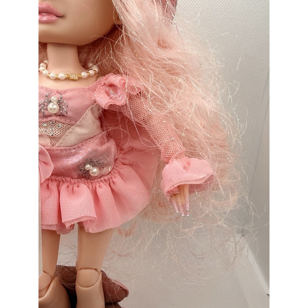 Rainbow High Costume Ball Bella Parker Dressed Articulated Posable Fashion Doll - Picture 11 of 15